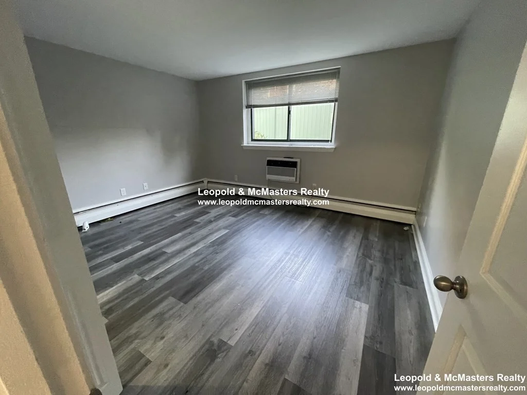 2 bed, 2 bath apartment for rent at 519 Washington St Unit A, Coolidge Corner — photo 5 of 12