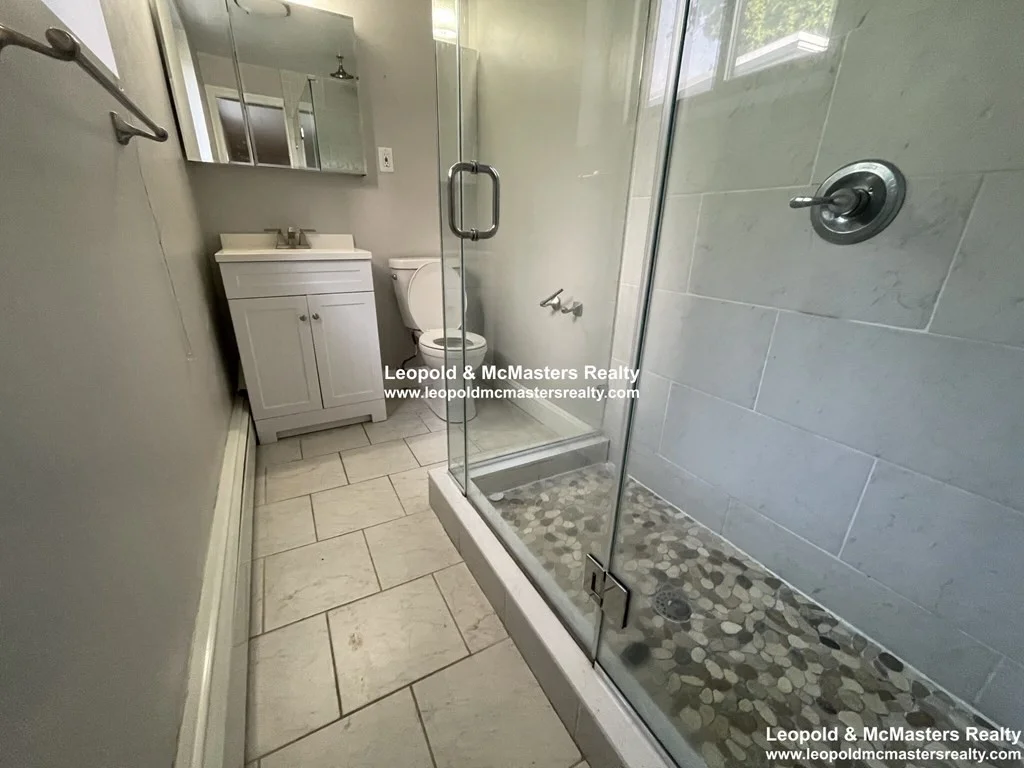 2 bed, 2 bath apartment for rent at 519 Washington St Unit A, Coolidge Corner — photo 10 of 12
