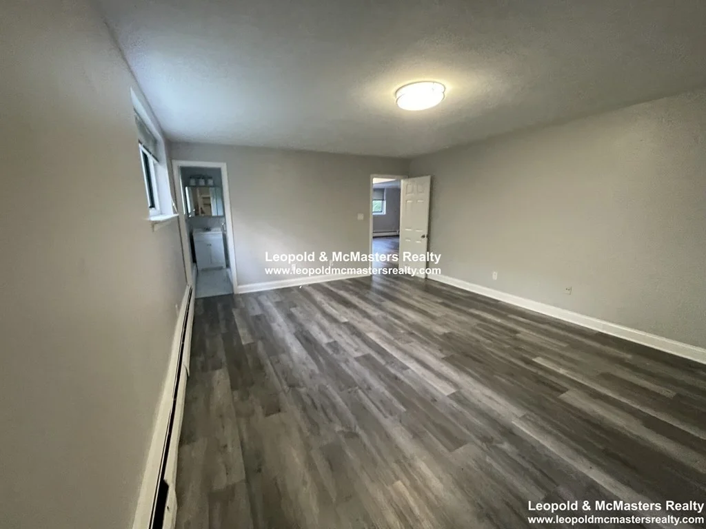 2 bed, 2 bath apartment for rent at 519 Washington St Unit A, Coolidge Corner — photo 4 of 12