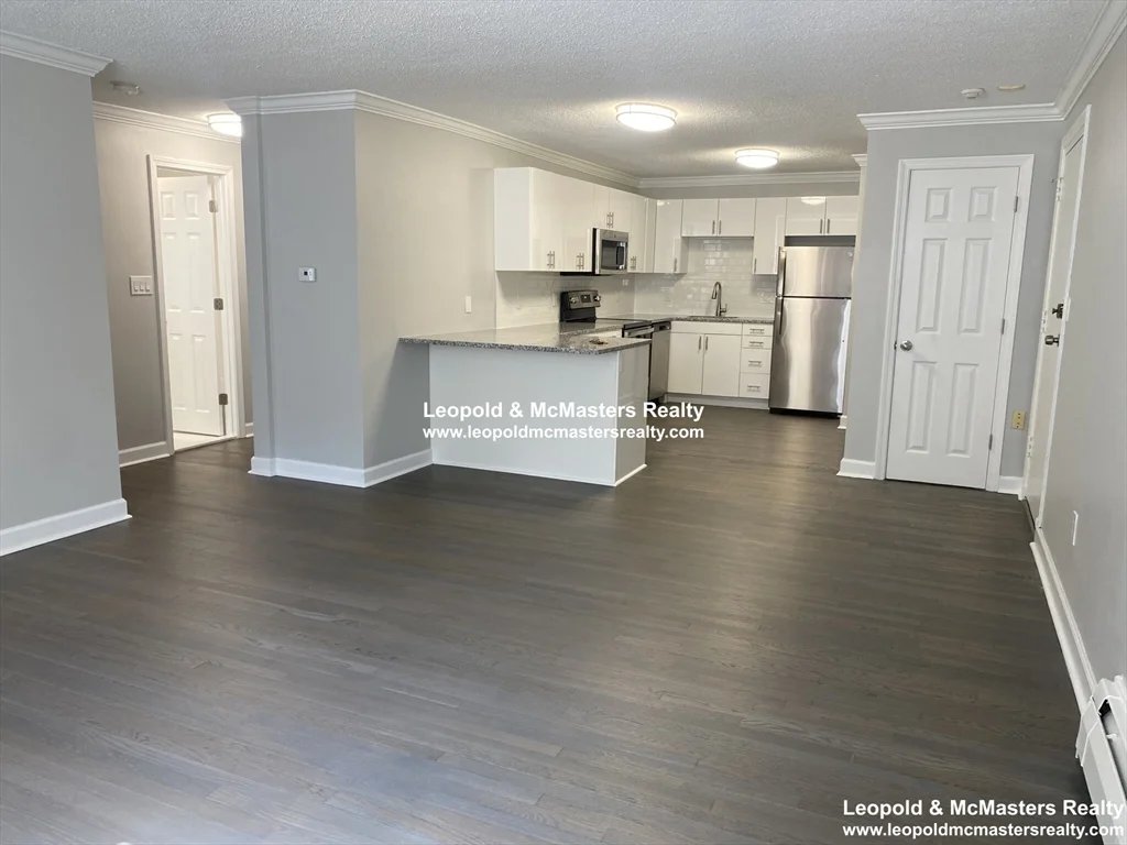 2 bed, 2 bath apartment for rent at 519 Washington Unit 2, Griggs Park — photo 3 of 11