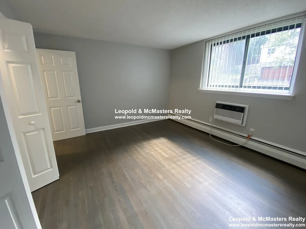 2 bed, 2 bath apartment for rent at 519 Washington Unit 2, Griggs Park — photo 5 of 11