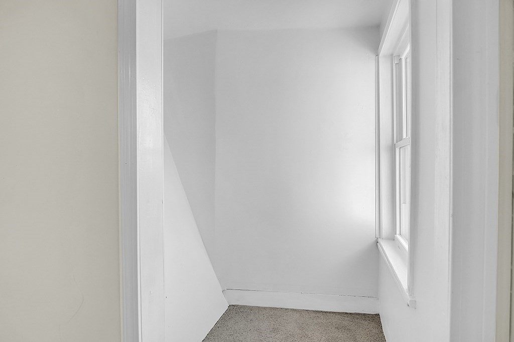 4 bed, 2 bath apartment for rent at 52-54 Mount Globe St Unit 52, Fitchburg — photo 17 of 20