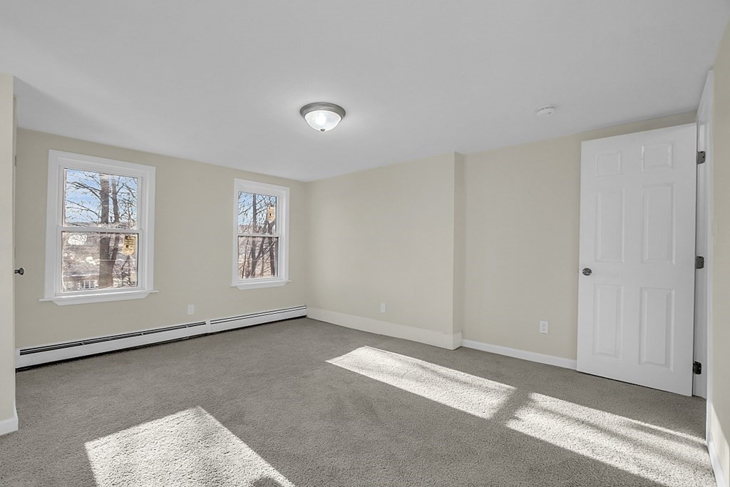 4 bed, 2 bath apartment for rent at 52-54 Mount Globe St Unit 52, Fitchburg — photo 4 of 20