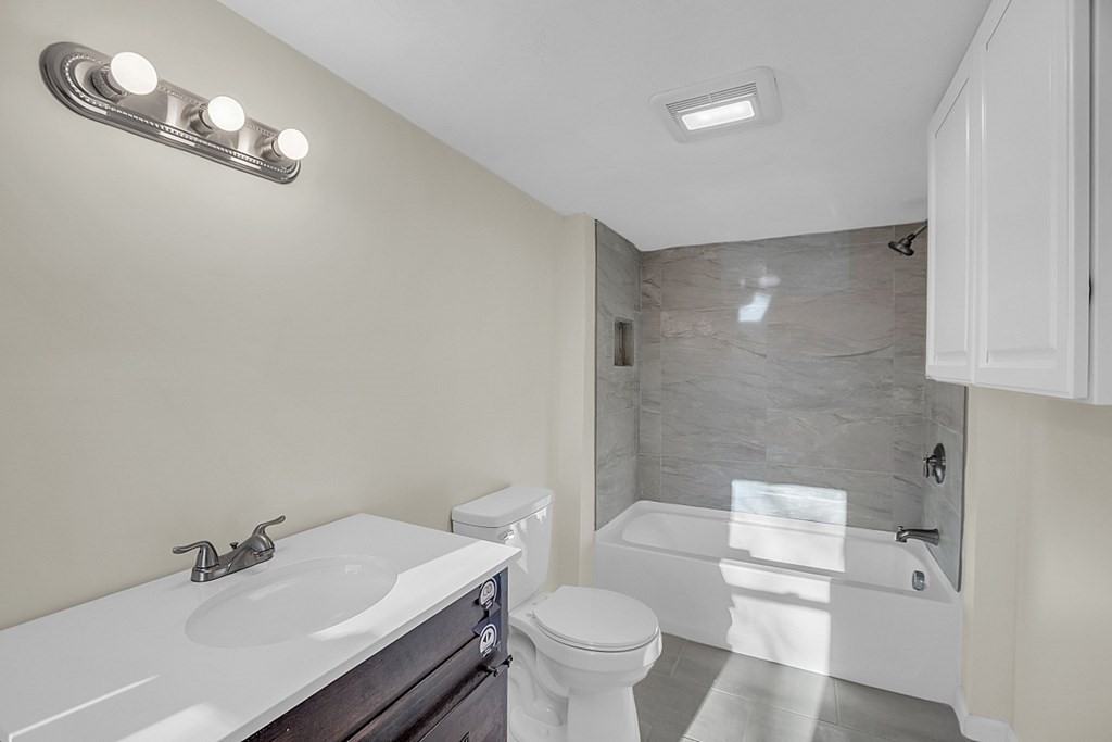 4 bed, 2 bath apartment for rent at 52-54 Mount Globe St Unit 52, Fitchburg — photo 11 of 20