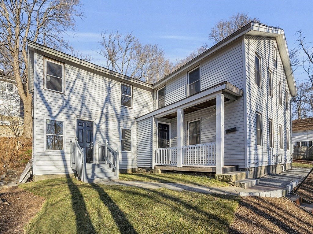 4 bed, 2 bath apartment for rent at 52-54 Mount Globe St Unit 52, Fitchburg — photo 2 of 20