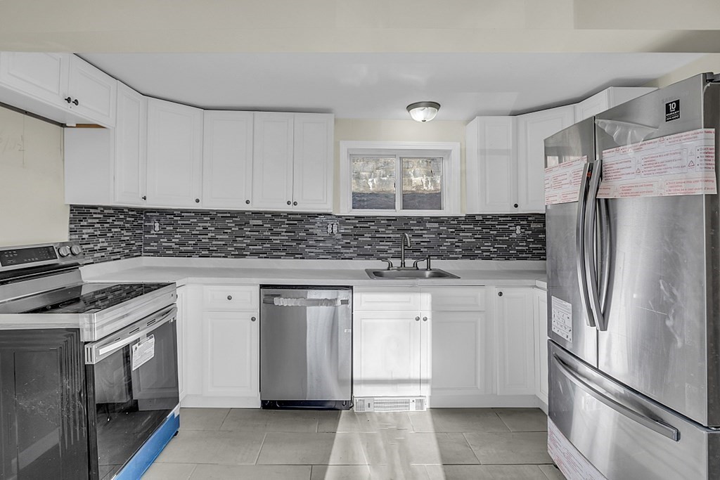 4 bed, 2 bath apartment for rent at 52-54 Mount Globe St Unit 52, Fitchburg — photo 7 of 20