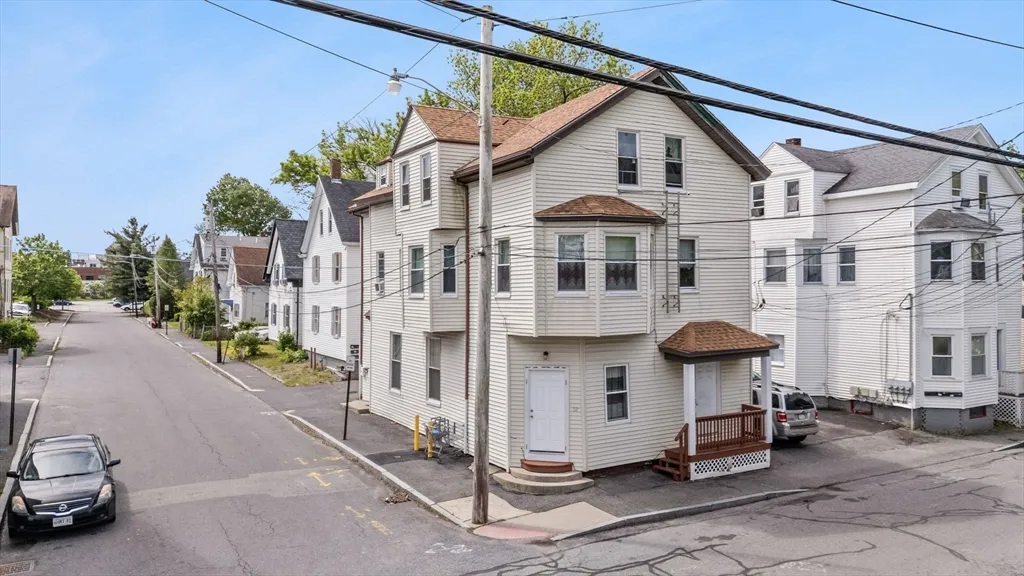 3 bed, 1 bath apartment for rent at 52 Adams St Unit 3, Taunton — photo 1 of 12