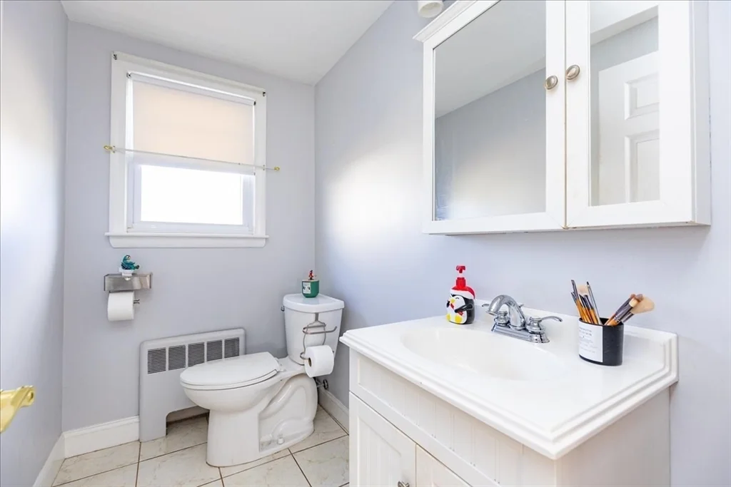 3 bed, 1 bath apartment for rent at 52 Albemarle Ave Unit 52, Lexington — photo 10 of 23