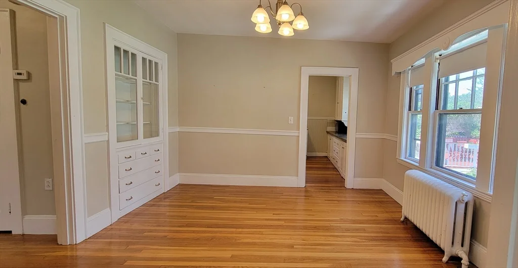 2 bed, 1 bath apartment for rent at 52 Aldworth St Unit 2, Jamaica Plain — photo 5 of 21