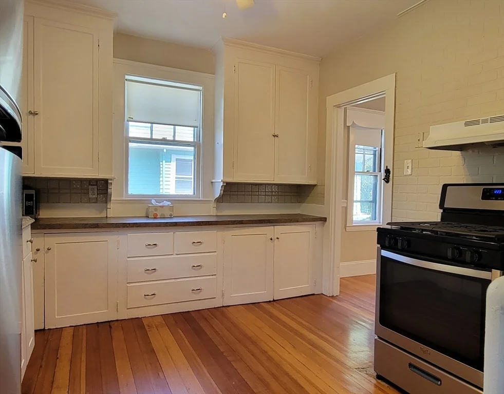 2 bed, 1 bath apartment for rent at 52 Aldworth St Unit 2, Jamaica Plain — photo 2 of 21