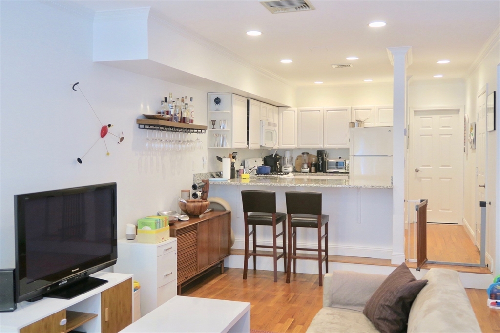 2 bed, 2 bath apartment for rent at 52 Appleton St Unit 1, South End — photo 2 of 11
