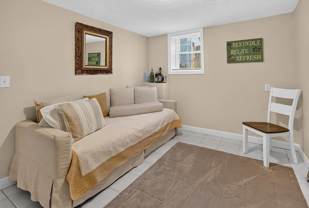 2 bed, 1 bath apartment for rent at 52 Beach St Unit 2, White Horse Beach — photo 16 of 21