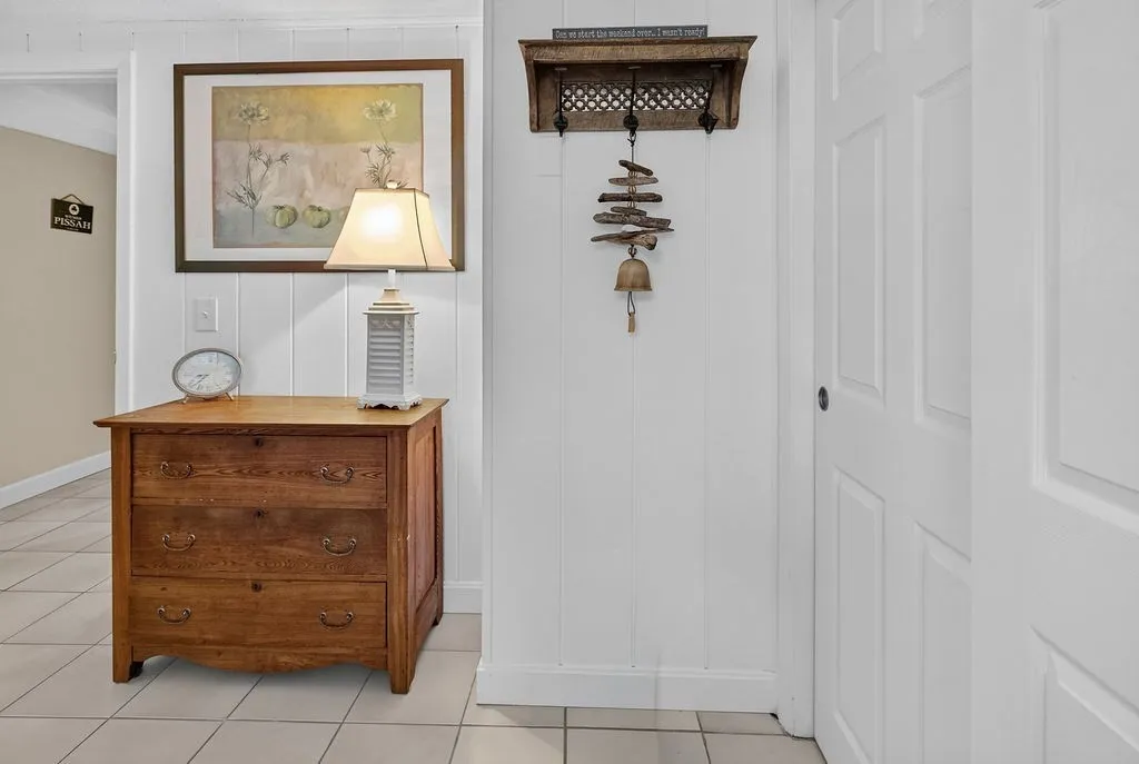 2 bed, 1 bath apartment for rent at 52 Beach St Unit 2, White Horse Beach — photo 14 of 21