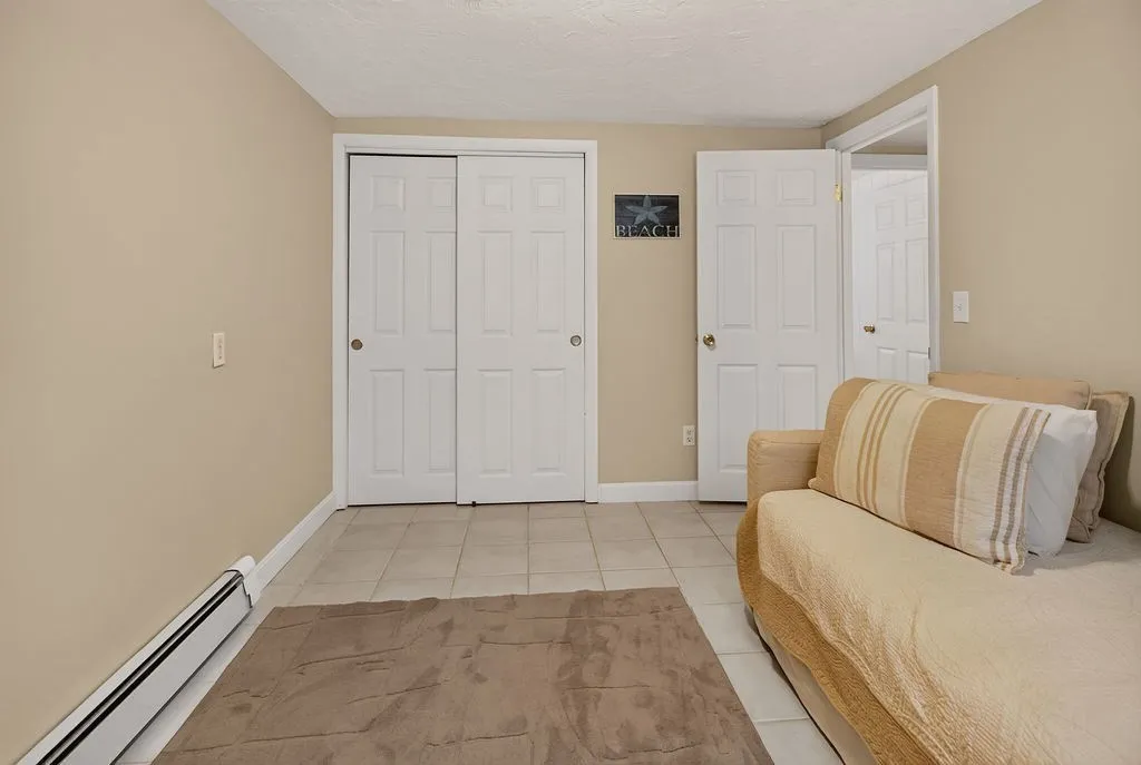 2 bed, 1 bath apartment for rent at 52 Beach St Unit 2, White Horse Beach — photo 17 of 21