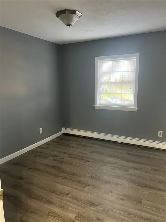 3 bed, 1 bath apartment for rent at 52 Beach Unit 1, Plymouth — photo 6 of 19