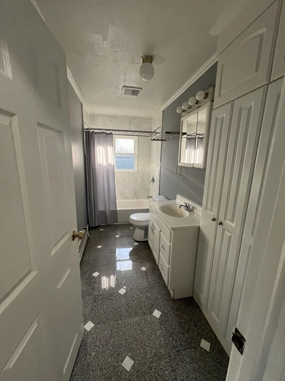 3 bed, 1 bath apartment for rent at 52 Beach Unit 1, Plymouth — photo 8 of 19