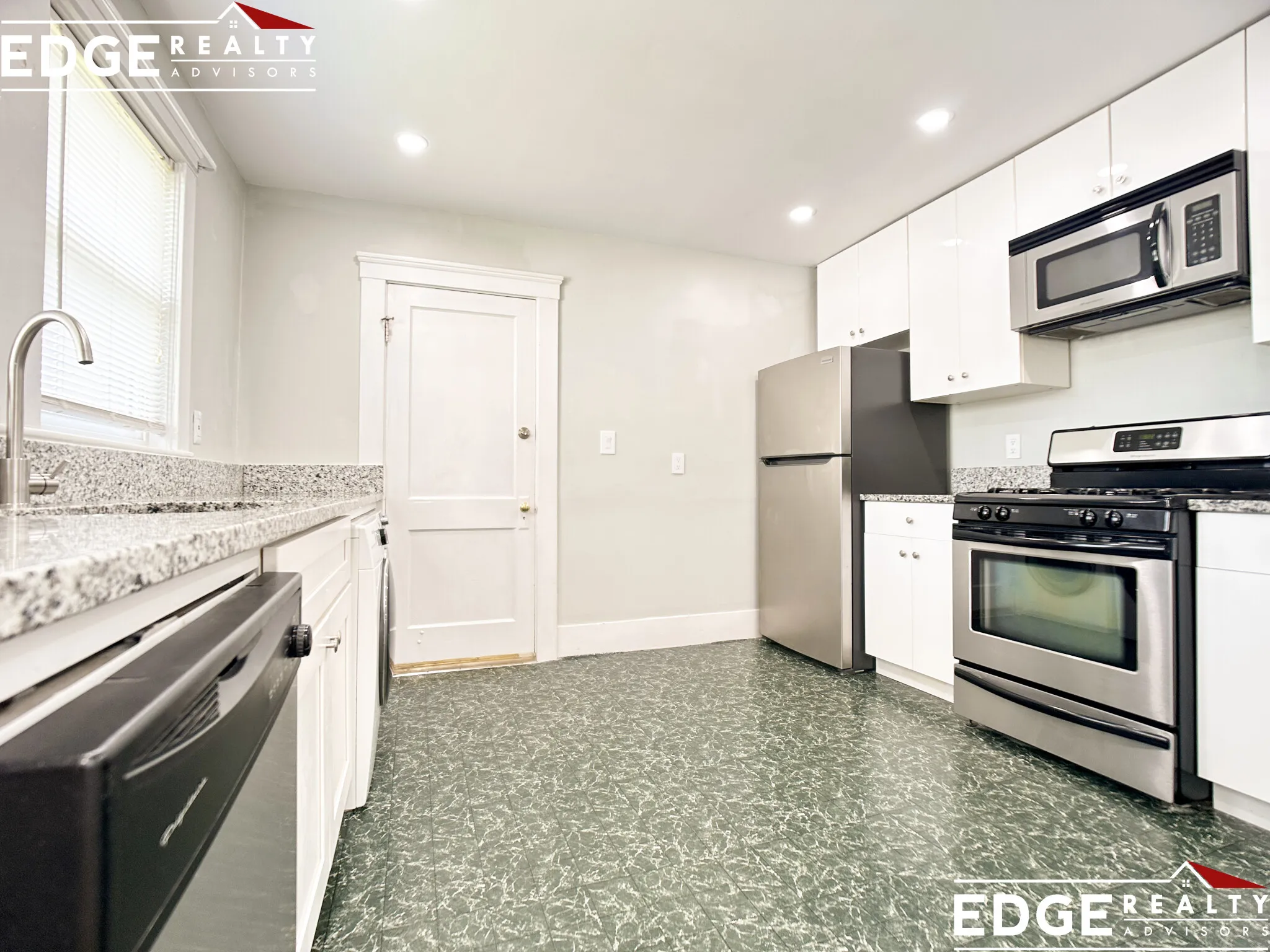 2 bed, 1 bath apartment for rent at 52 Beacon Park Unit 1, Newton Corner — photo 1 of 8