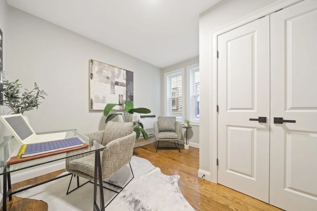 3 bed, 2 bath apartment for rent at 52 Bellevue St Unit 1, Dorchester — photo 12 of 18