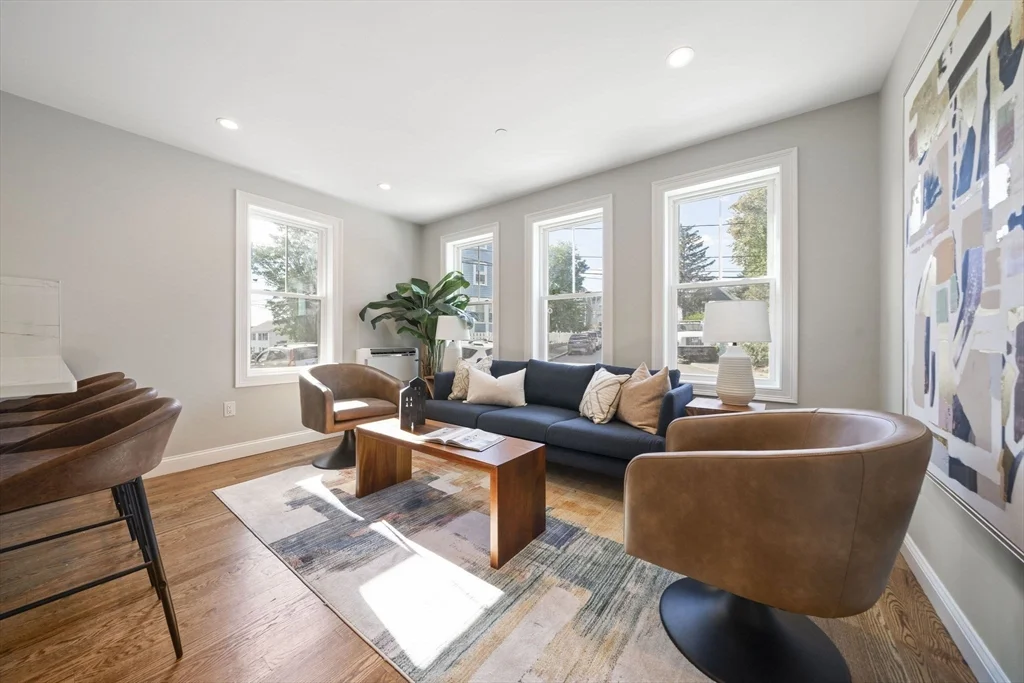 3 bed, 2 bath apartment for rent at 52 Bellevue St Unit 1, Dorchester — photo 1 of 18