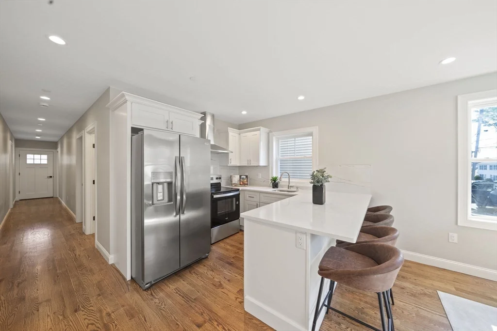 3 bed, 2 bath apartment for rent at 52 Bellevue St Unit 2, Dorchester — photo 1 of 20
