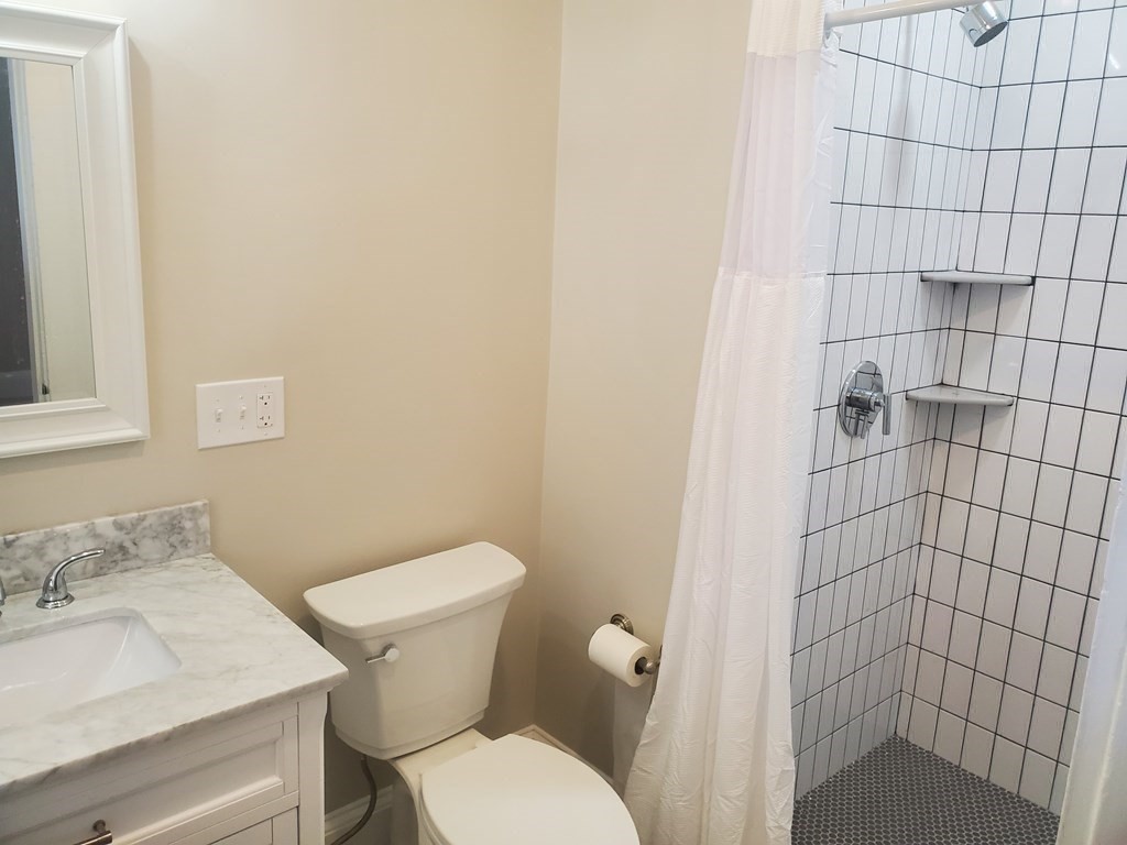 3 bed, 2 bath apartment for rent at 52 Blenford Rd Unit 1, Brighton — photo 8 of 10