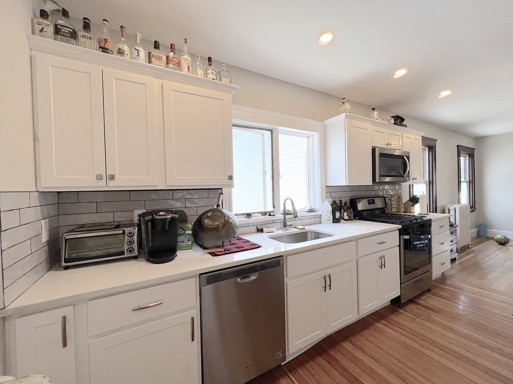 3 bed, 2 bath apartment for rent at 52 Blenford Rd Unit 52, Brighton