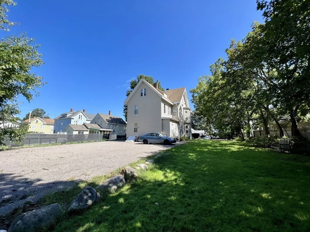 3 bed, 1 bath apartment for rent at 52 Broad St Unit 1, North Attleboro — photo 4 of 19