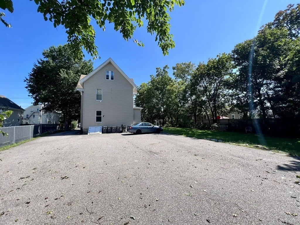 3 bed, 1 bath apartment for rent at 52 Broad St Unit 1, North Attleboro — photo 3 of 19