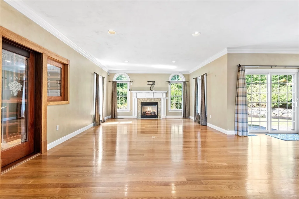 4 bed, 3 bath apartment for rent at 52 Chandler Cir, Andover — photo 10 of 30