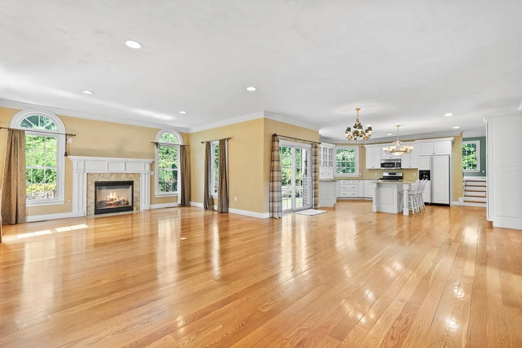 4 bed, 3 bath apartment for rent at 52 Chandler Cir, Andover — photo 2 of 30
