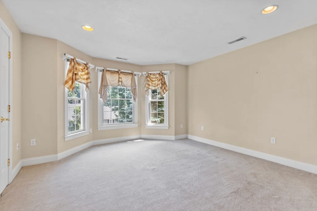 4 bed, 3 bath apartment for rent at 52 Chandler Cir, Andover — photo 19 of 30