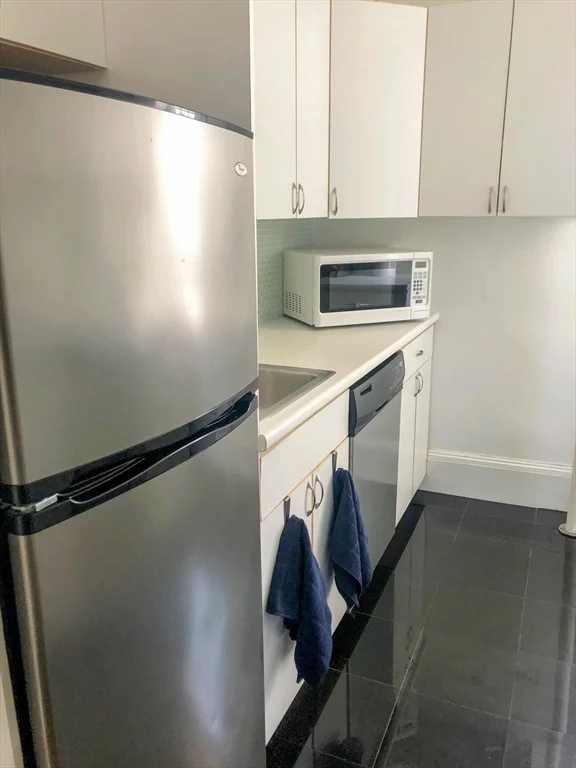 1 bed, 1 bath apartment for rent at 52 Charlesgate Circle Unit 174, East Amherst — photo 11 of 12
