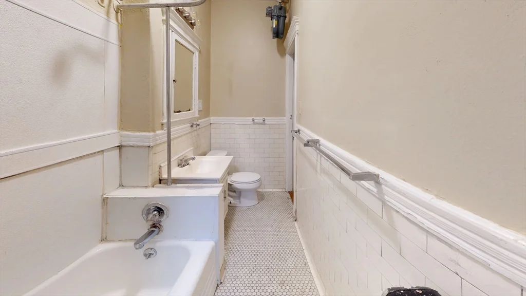 1 bed, 1 bath apartment for rent at 52 Charlesgate E Unit 159, Fenway — photo 6 of 6