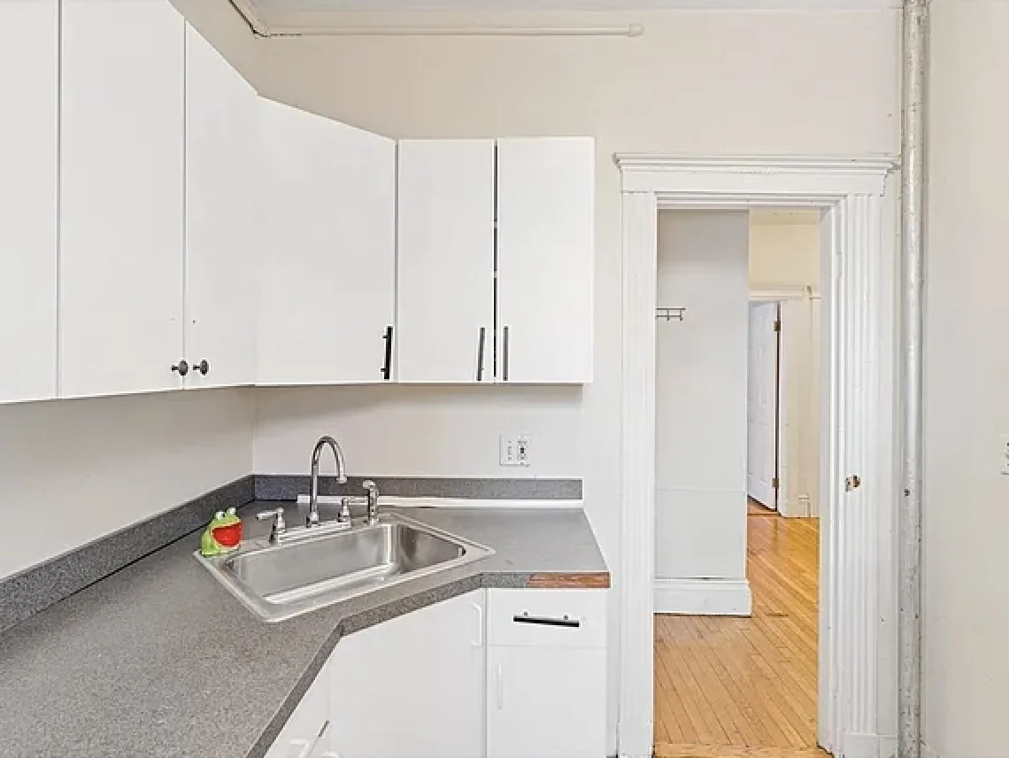 2 bed, 1 bath apartment for rent at 52 Charlesgate E Unit 170, Fenway — photo 5 of 11