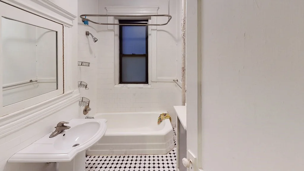 1 bed, 1 bath apartment for rent at 52 Charlesgate Unit 161, Fenway — photo 4 of 5