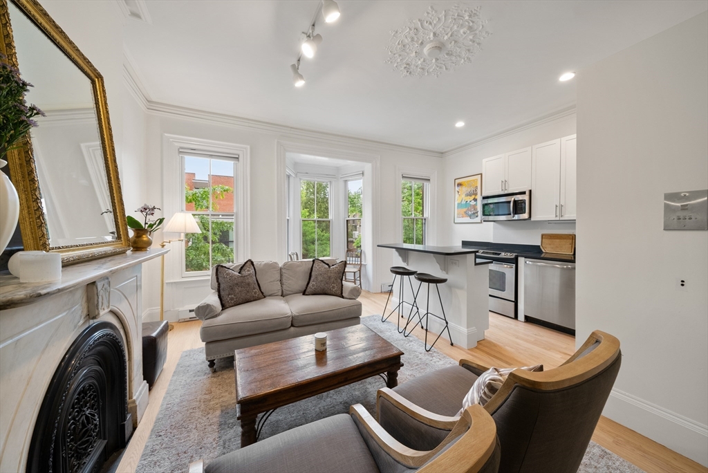 1 bed, 1 bath apartment for rent at 52 Clarendon St Unit 2FURNISHED, South End — photo 1 of 15