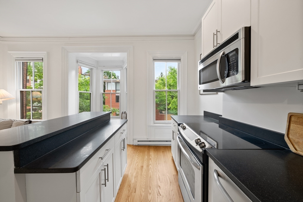 1 bed, 1 bath apartment for rent at 52 Clarendon St Unit 2FURNISHED, South End — photo 3 of 15