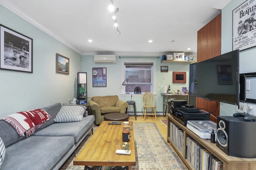 1 bed, 1 bath apartment for rent at 52 Cooper St Unit 1, North End — photo 2 of 18