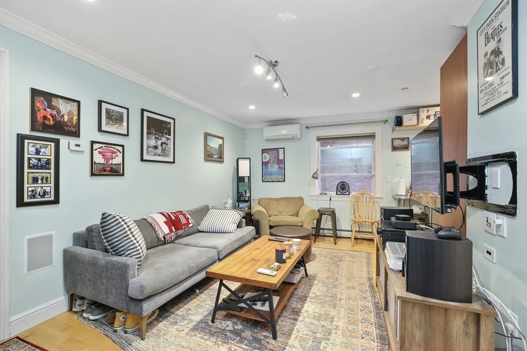 1 bed, 1 bath apartment for rent at 52 Cooper St Unit 1, North End