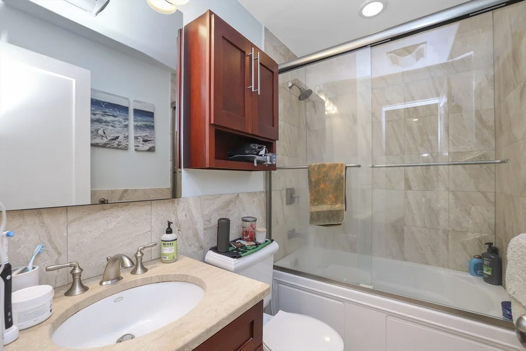 1 bed, 1 bath apartment for rent at 52 Cooper St Unit 1, North End — photo 11 of 18