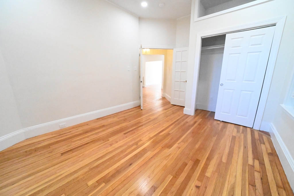 4 bed, 2 bath apartment for rent at 52 Cummings Rd Unit 1, Brighton — photo 6 of 9