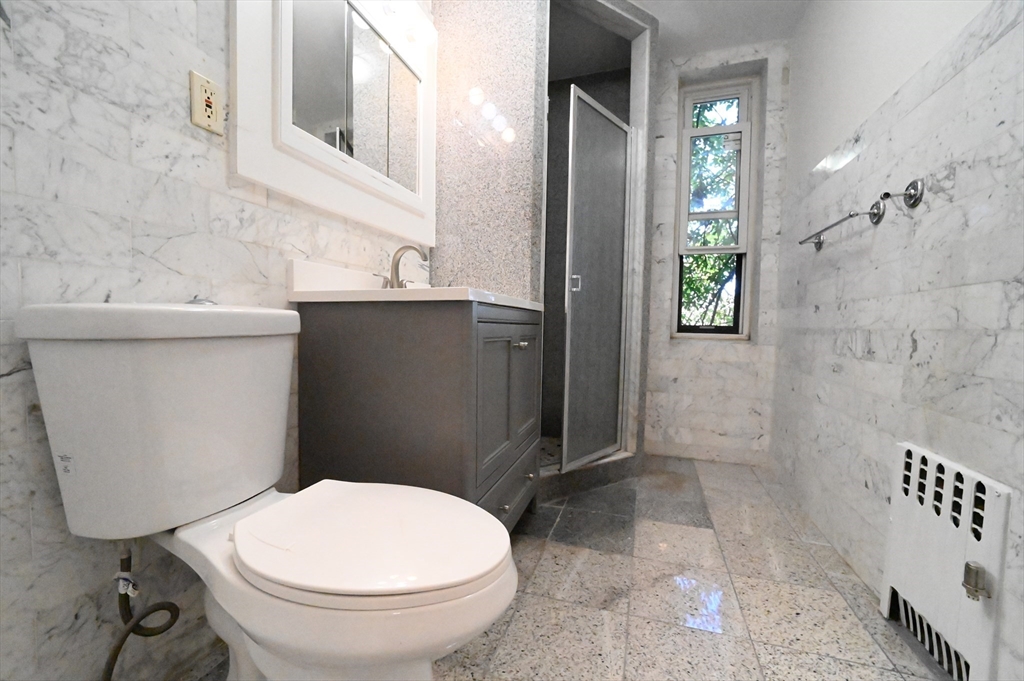 4 bed, 2 bath apartment for rent at 52 Cummings Rd Unit 1, Brighton — photo 8 of 9