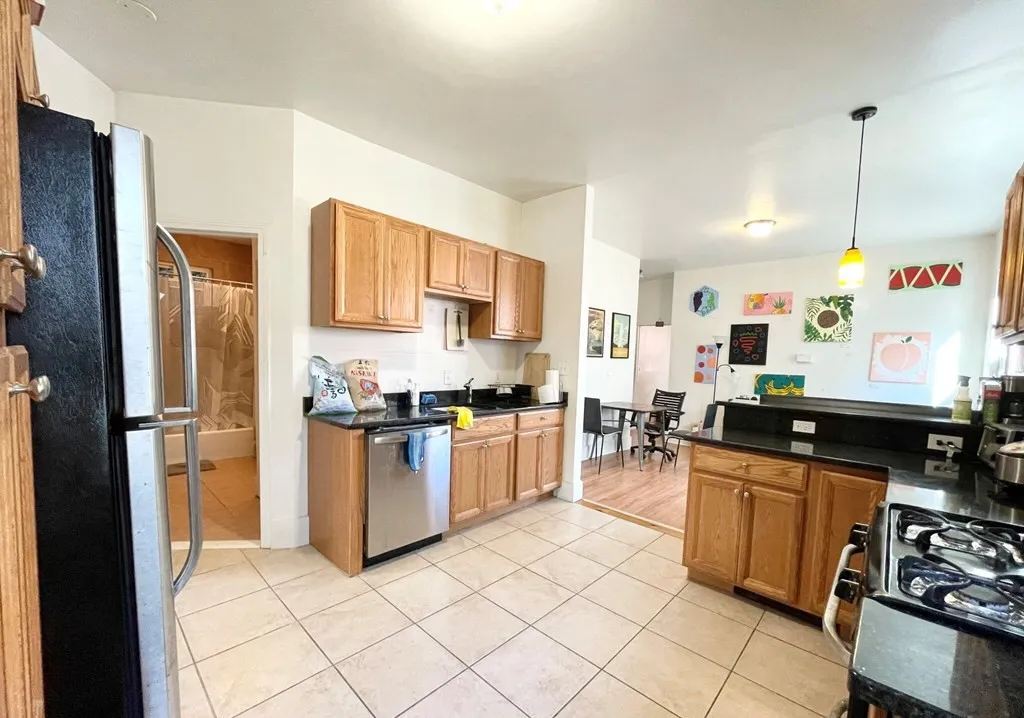 3 bed, 1 bath apartment for rent at 52 Delle Ave Unit 1, Mission Hill — photo 3 of 14