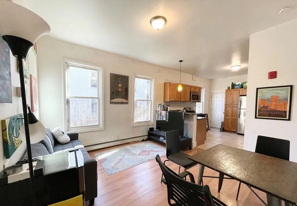 3 bed, 1 bath apartment for rent at 52 Delle Ave Unit 1, Mission Hill — photo 6 of 14