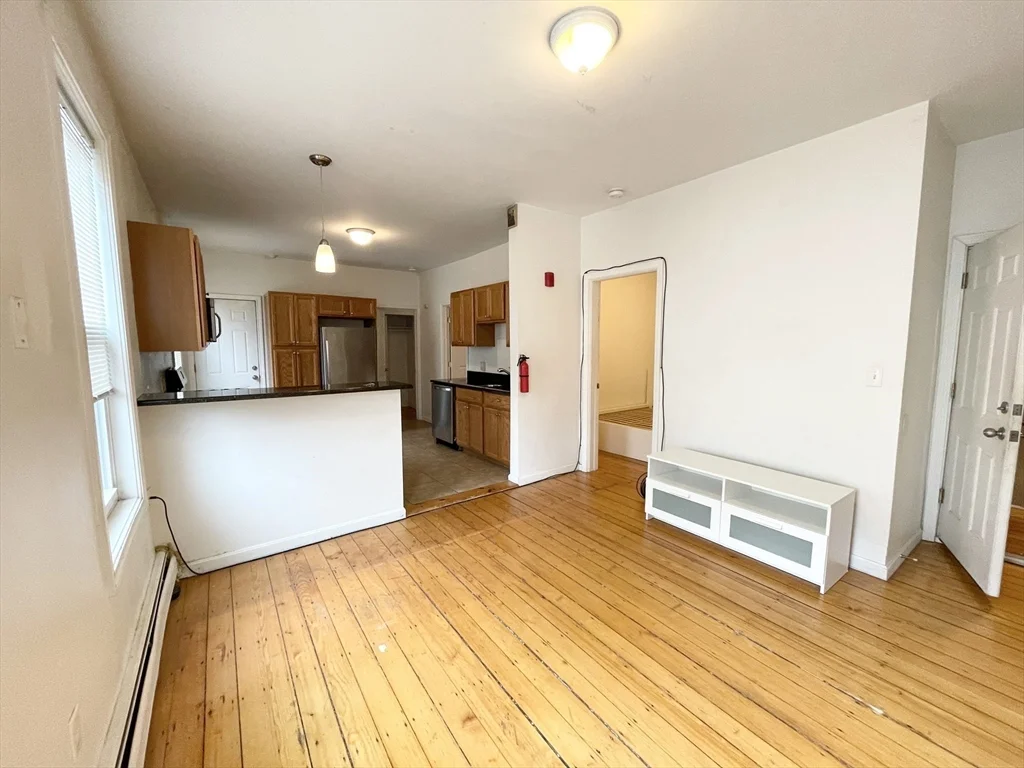 4 bed, 1 bath apartment for rent at 52 Delle Ave Unit 2, Mission Hill — photo 3 of 14