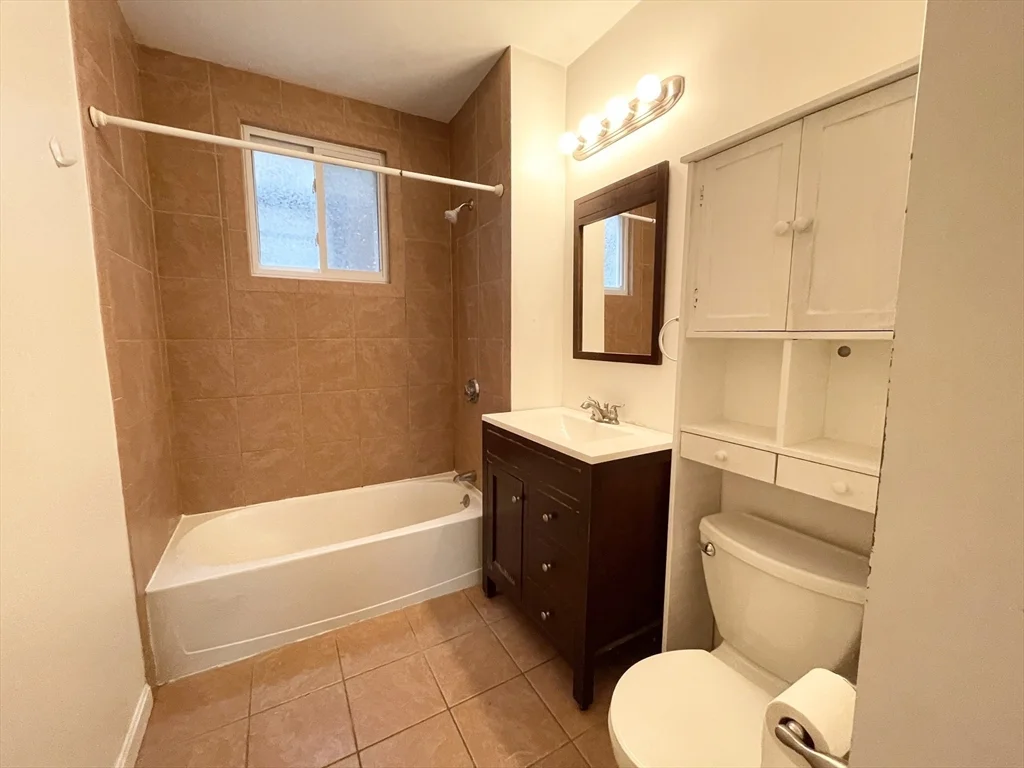 4 bed, 1 bath apartment for rent at 52 Delle Ave Unit 2, Mission Hill — photo 13 of 14