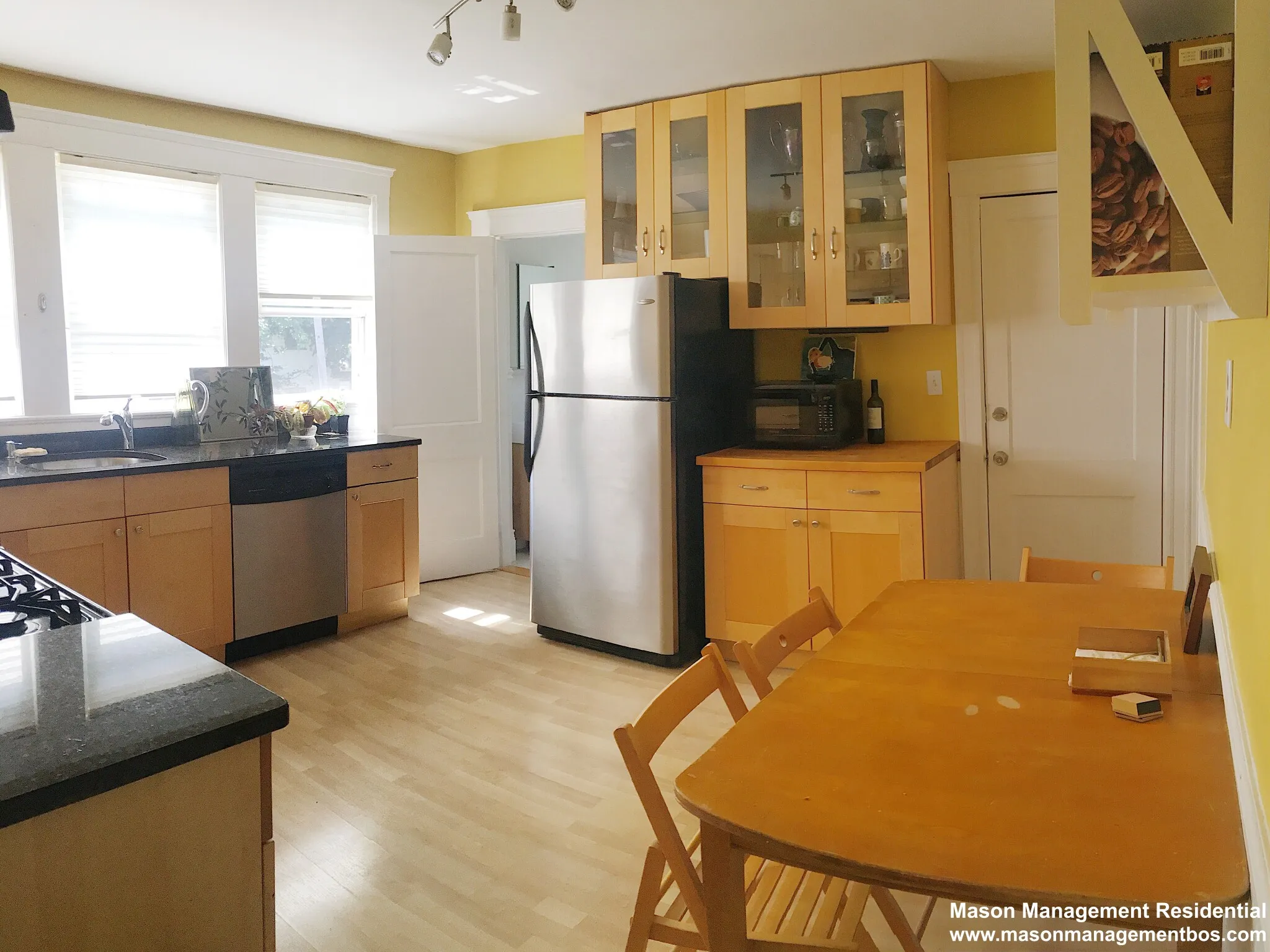 3 bed, 1.5 bath apartment for rent at 52 Dimick St Unit 2, Ward Two — photo 3 of 15