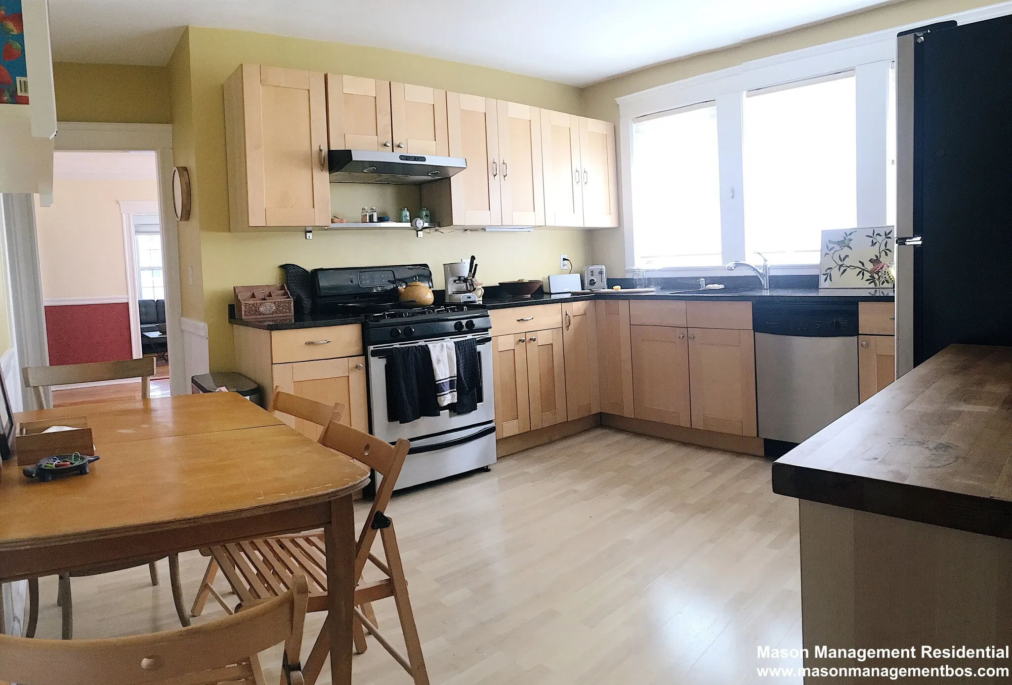3 bed, 1.5 bath apartment for rent at 52 Dimick St Unit 2, Ward Two — photo 1 of 15