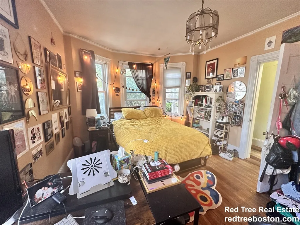 3 bed, 1 bath apartment for rent at 52 Dustin St Unit 1, Brighton — photo 4 of 14
