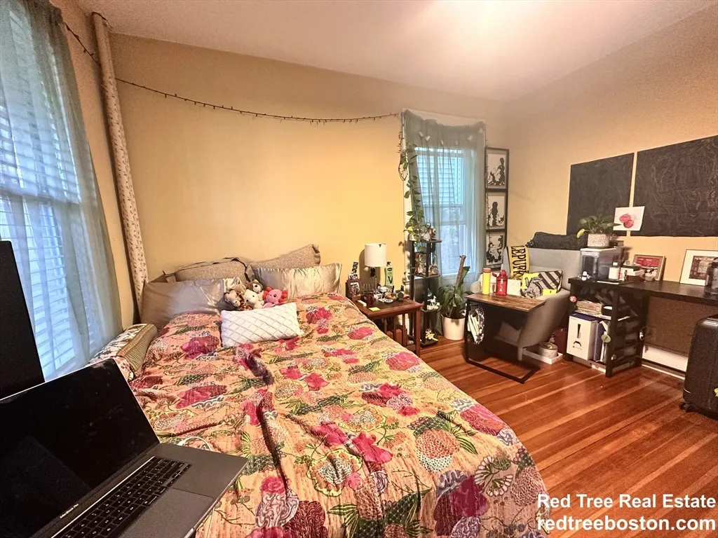 3 bed, 1 bath apartment for rent at 52 Dustin St Unit 1, Brighton — photo 12 of 14